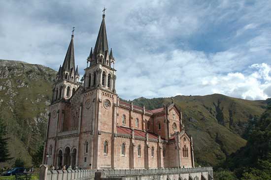 Asturias. Santuario de Nuestra Señora de Covadonga